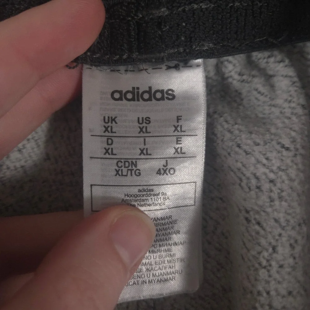 Adidas Sweatpants Mens XL Gray Essentials 3-Stripes Fleece Straight Leg Pants